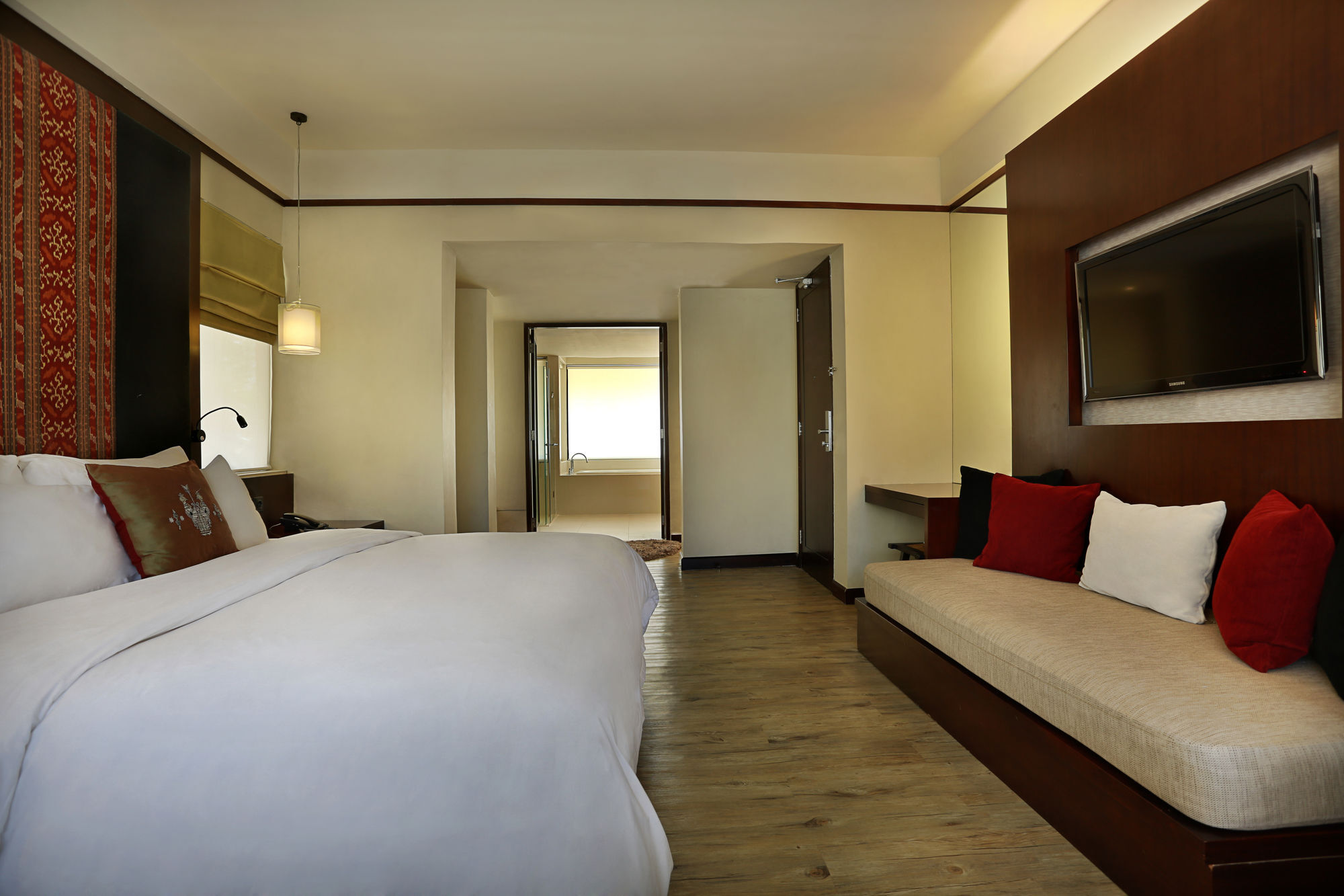 Novotel Lombok & Hotel 4*