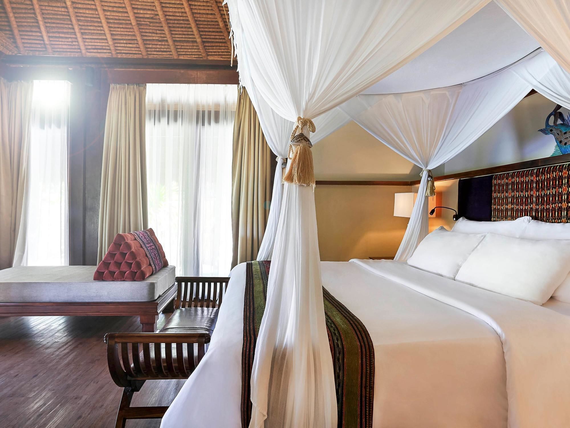 Novotel Lombok & Hotel 4*