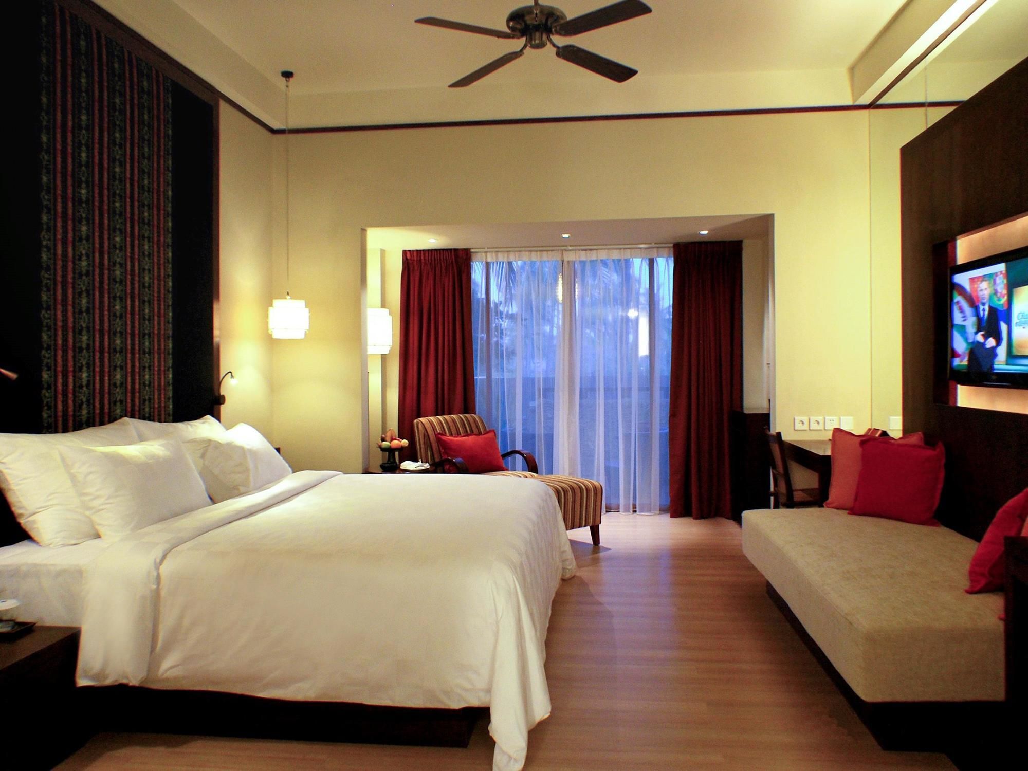 Novotel Lombok & 4*